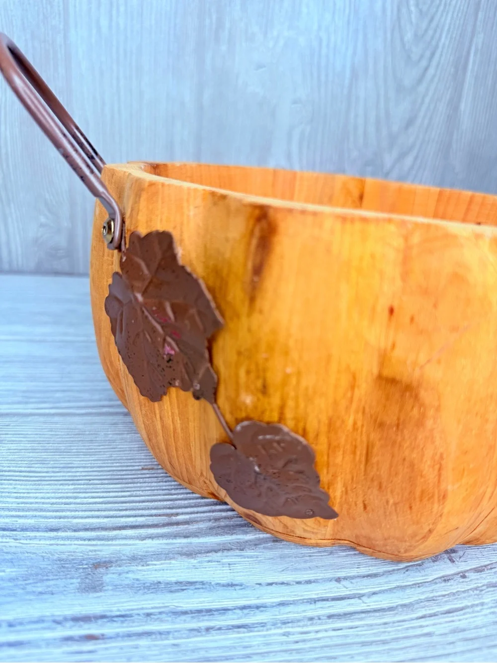 Pier 1 Wooden Pumpkin Bowl Basket Metal Handles Leaf Fall Design decoration